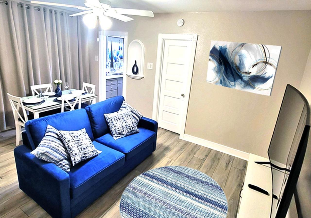 Beautiful Guesthouse, Sleeps 4 - Kitchen, Private Laundry, Ac, Parking, 65' Tv, Close To Stores, Restaurants & Beach Long Beach Buitenkant foto